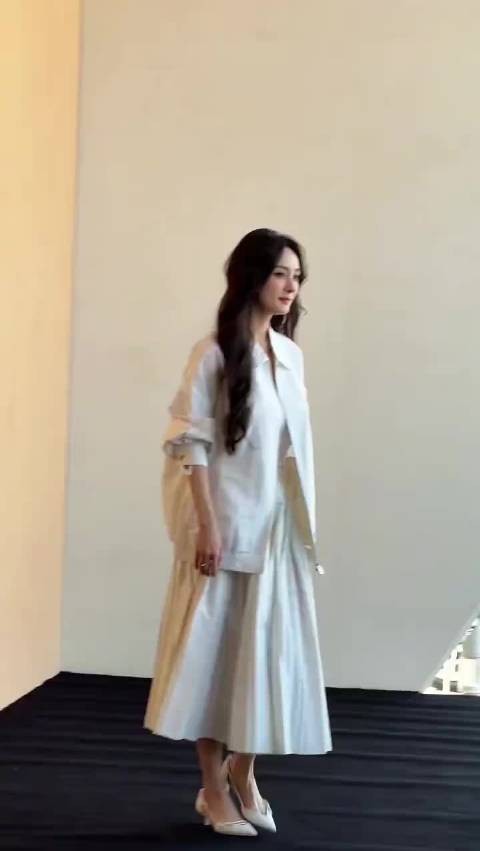 杨幂身材管理堪称内娱教科书,二十年如一日保持优越体态