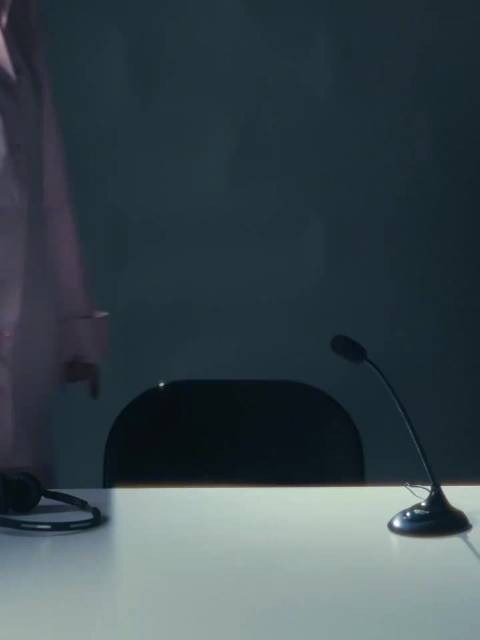 怎么可以这么美！完全是刚出道的女团门面本人，@唐嫣 和粉色的适配度