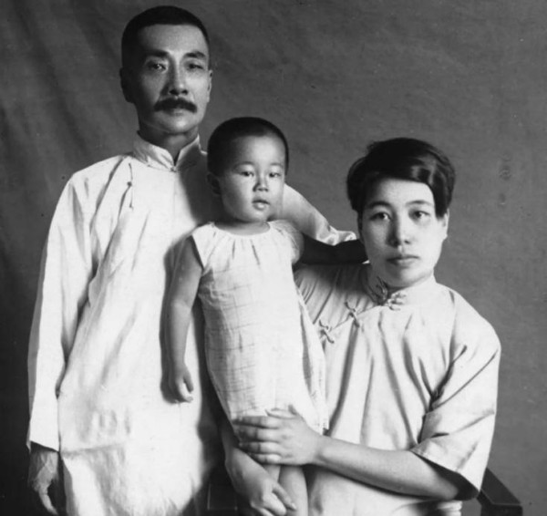 鲁迅后人成就如何?儿子成高级干部,还有一位是明星,家喻户晓