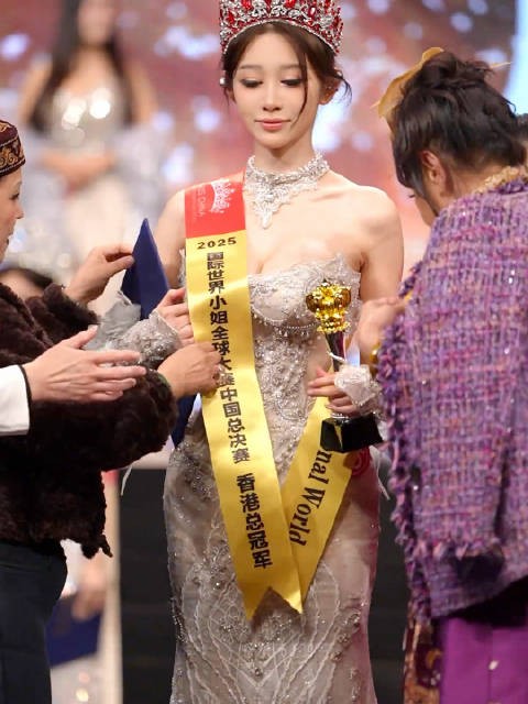 2025世姐总决赛，李黛西拿下香港总冠军，一眼惊艳