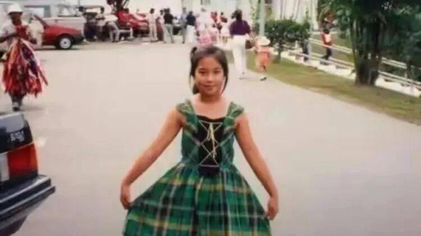 她14岁已是“人间尤物”，被首富看中花10亿娶回家，8年生了四胎