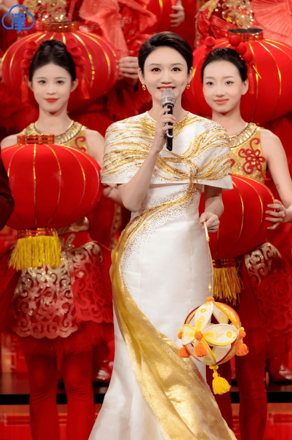 2026央视元宵晚会圆满落幕 主持人龙洋尽显总台专业底色
