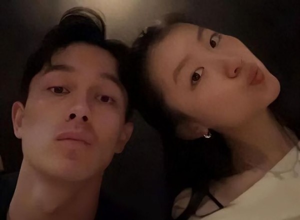 陈奕迅女儿恋情曝光！与日本模特分手后爱上网球王子，互动很甜蜜