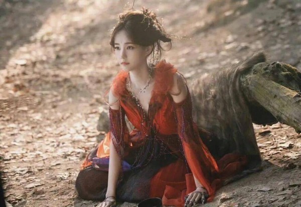 她曾是赵丽颖的小替身，赵丽颖怀孕时她疯狂接戏，成功逆袭成“一线女星”