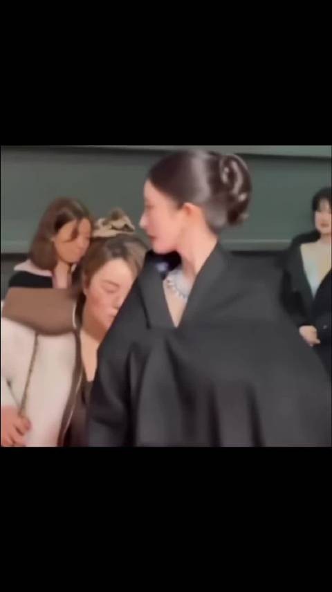 越来越喜欢姚安娜，自信满满，富二代的镜子！