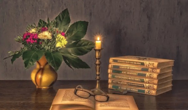 黎景佑作品:岁月铸魂,文心留史 ——读何银华《我们这代人》与黄康俊锐评有感