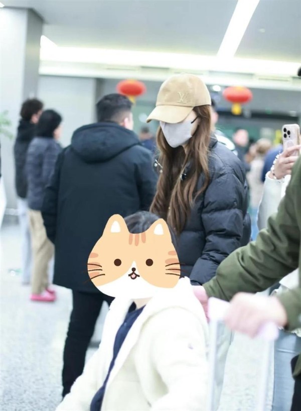 春节才过几天，黄晓明、杨颖先后传出好消息，离婚4年已经物是人非