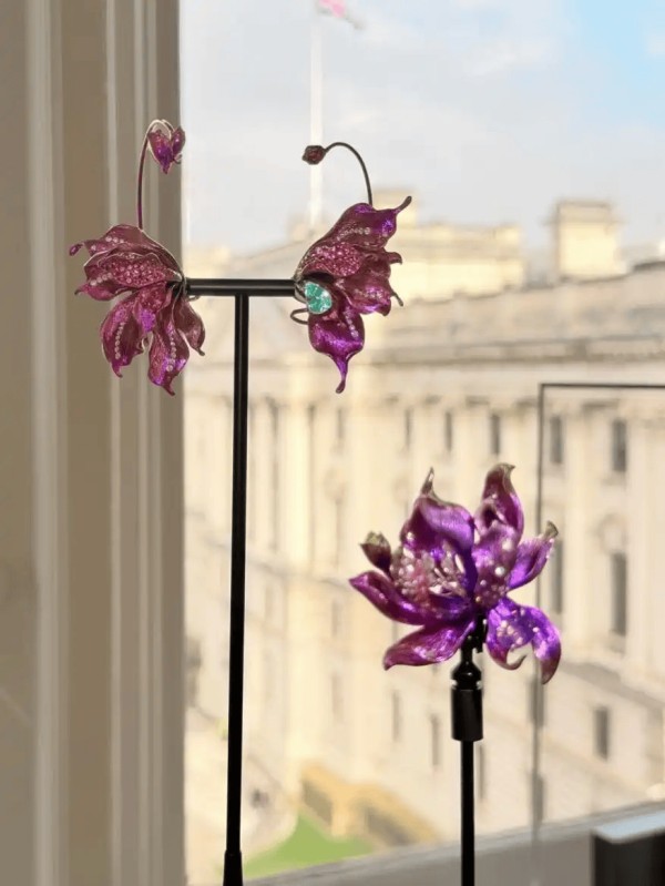 伦敦首展｜陆颖「NouveauDeco」高级珠宝：在秩序与光辉之间