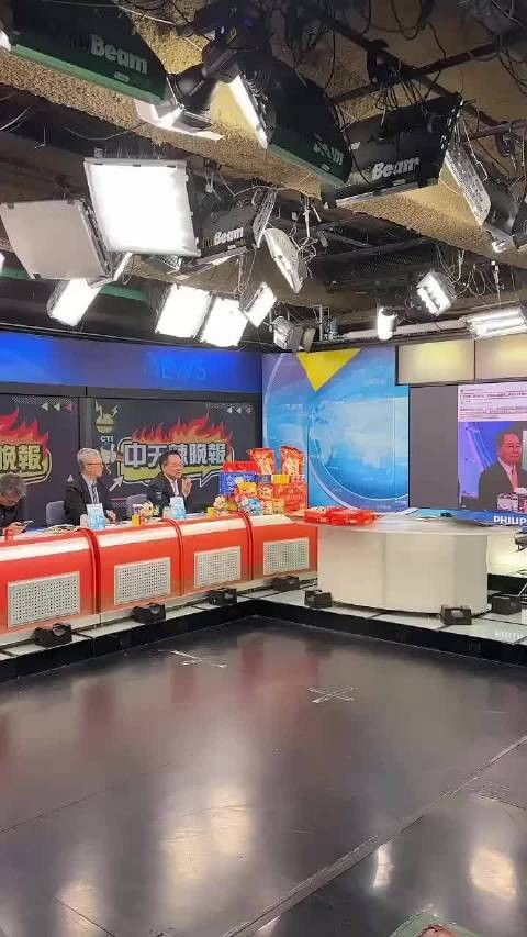 中天主播林嘉源节目上为蔡正元送行