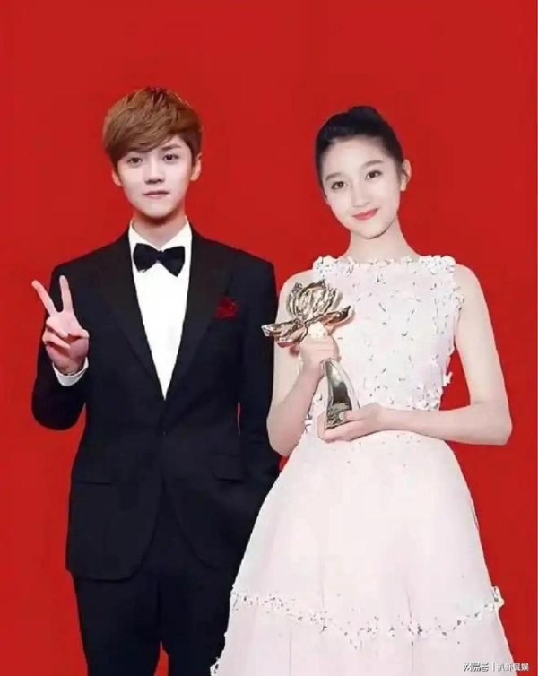 鹿晗关晓彤又双叒叕上热搜，博主曝二人分手原因，男方酗酒发酒疯