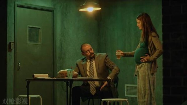 女孩被父亲囚禁二十年，并且为父亲生下三个孩子