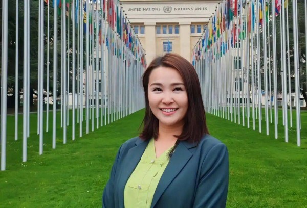 厉害！TVB前女星受邀参加日内瓦会议，转行从政月入7万港币