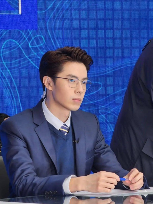 TVB上位小生内地获力捧，多部戏当主角，日薪最高五位数