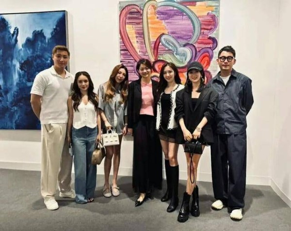 TVB上位小花富二代男友罕见曝光，住千万豪宅，低调恋爱有望结婚