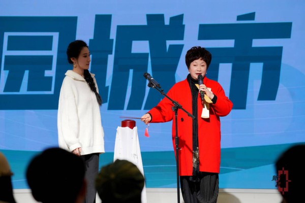 当川剧变脸遇上川渝说唱:“剧现公园城市”让外地来蓉高校新生第一次“听懂”成都