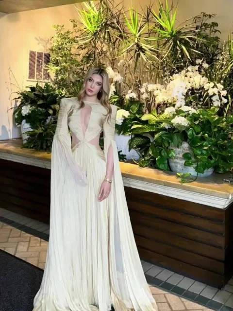 水果姐晒与谷爱凌母女及男友合影,展跨圈人脉