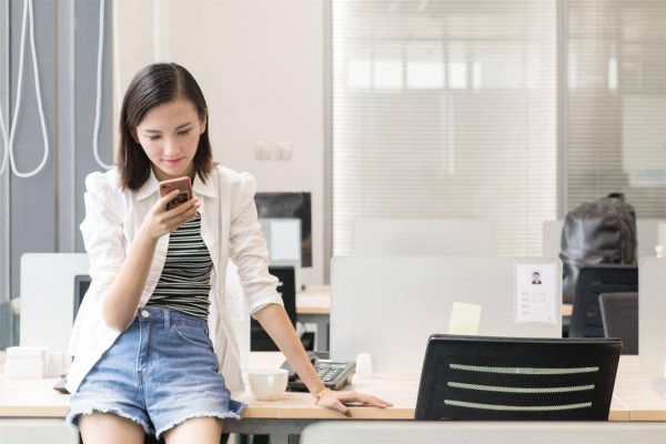 已婚女人故意让你触碰这里，就是爱你如命了，想越界了