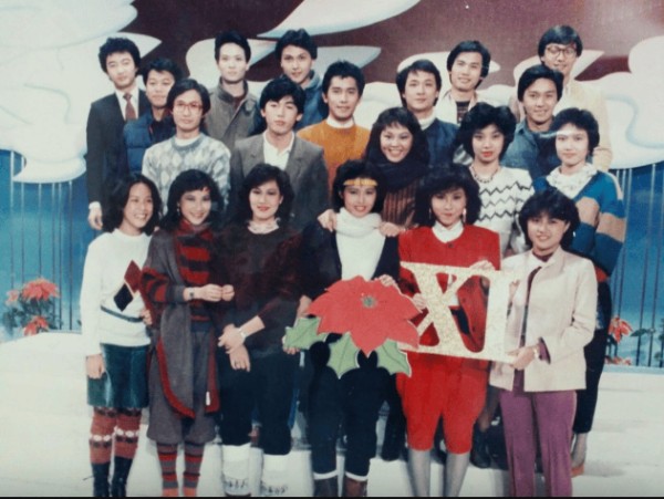 TVB前绿叶王罕有现身,和梁朝伟周星驰同班却甘当配角,离巢后遇真爱