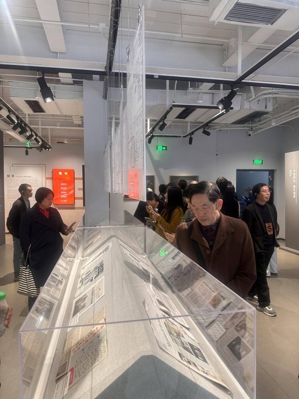 24件徐悲鸿真迹在四川报博馆火热展出 观众点赞：原作才能感受笔墨“呼吸”