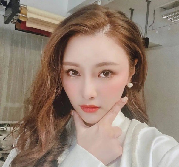 TVB前女艺人被控涉嫌诈骗，开空头支票欠债上百万，曾承诺能赚一个亿