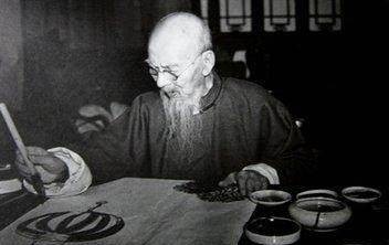 齐白石93岁时闹结婚,家人介绍一女子,老人却摇头说:44岁太老了