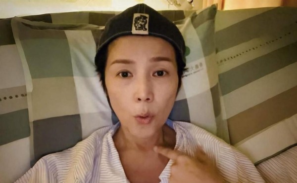 香港知名女星癌症末期突发肺炎，有死亡风险，在深圳住院化疗