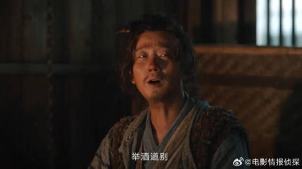 众人以水代酒,怎料全都犯晕,秒懂是酒有问题