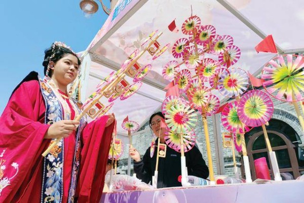 津门海棠为媒 三地非遗荟萃