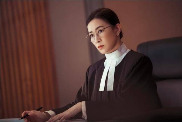 TVB热播剧话题不断,拍摄时街坊当街吐槽被收音,意外变成彩蛋