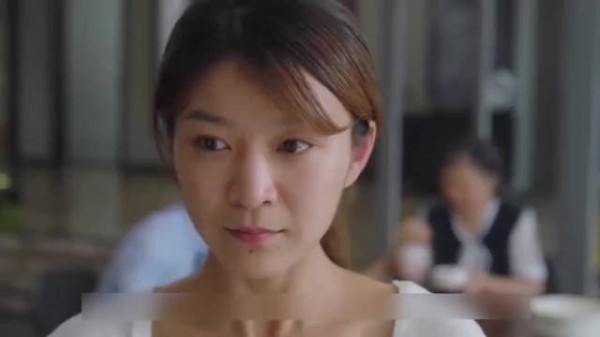 怀孕儿媳想吃辣椒炒肉,被婆婆一筷子打掉,儿媳爆爽反击!