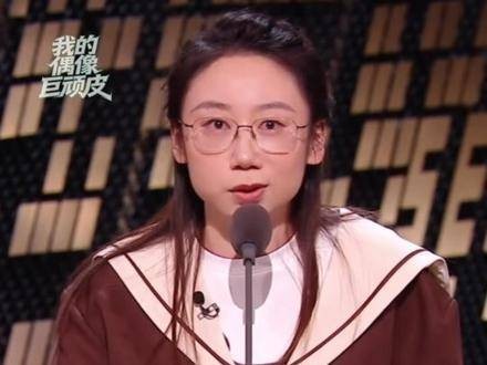 她以实力打破偏见，黄圣依的品味果然独到！