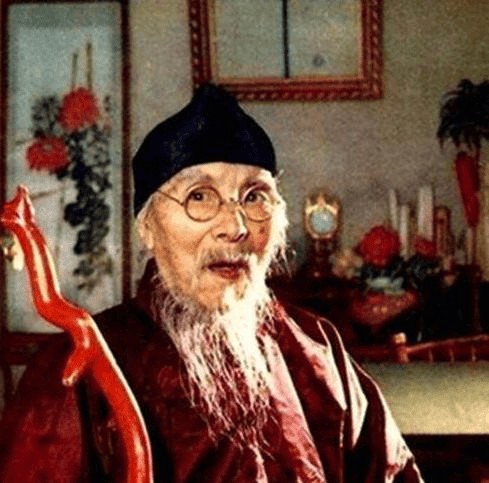 原创57岁娶18岁少女，后生下7子，93岁吵闹要娶22岁貌美护士