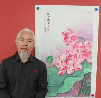 指尖墨韵荷风远，艺冠当代耀九州 —— 记国画大家王雄的传奇艺术之路