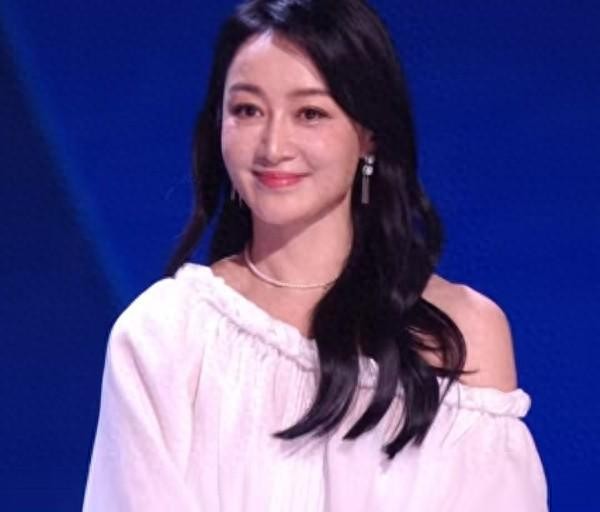 赵子琪直播怒怼浪姐：淘汰遭侮辱，直言咖位不够，上不了花少