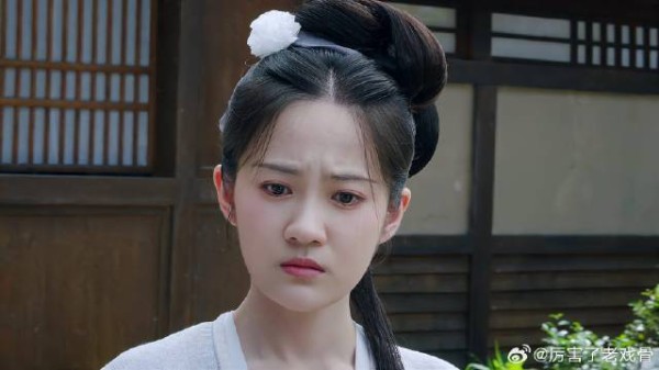 姜雪宁用前世的记忆帮助芳吟,芳吟听后,选择果断相信