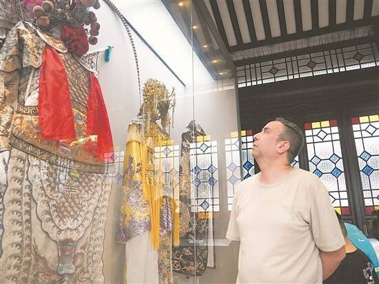 米兰小哥在穗体验“广式生活”