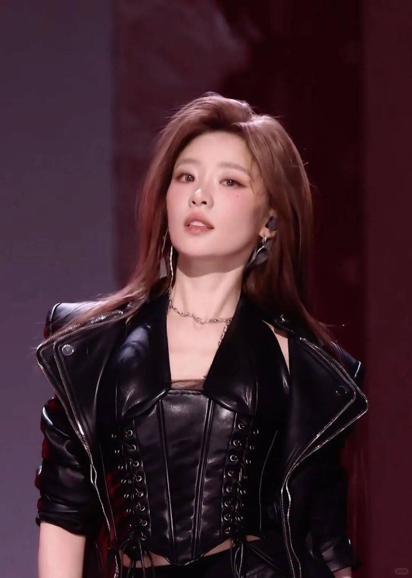 国产第一渣女，逆袭成《浪姐》最大黑马？网友：人美心狠！