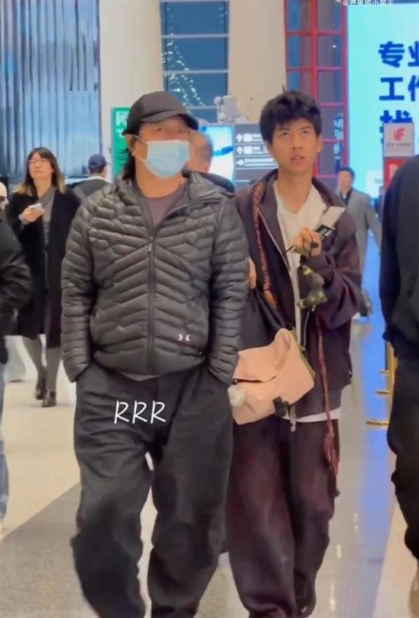 郑钧回应儿子走路姿势问题：感谢全网爱他的叔叔阿姨操碎了心