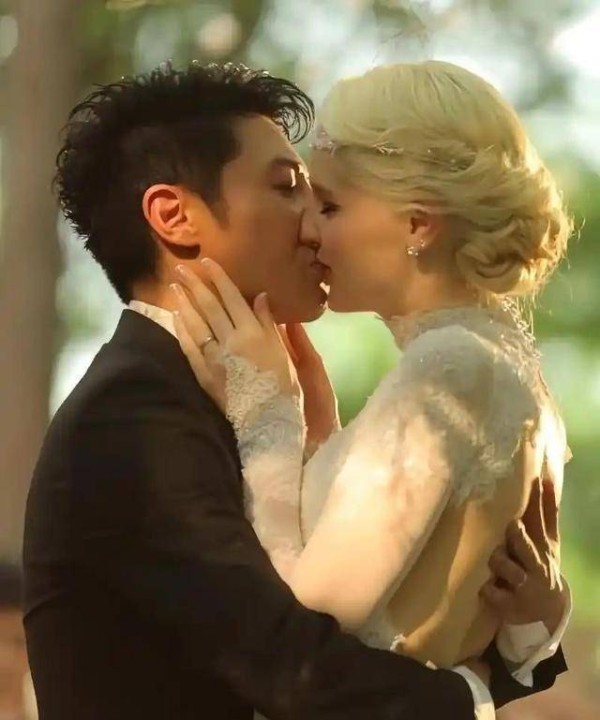 4月未过半,50岁撒贝宁被“官宣喜讯”,再次证明李白的选择没错