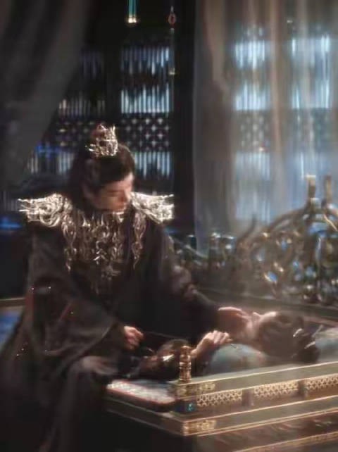 第一反应竟是关心手掌是否红肿?这波真·男鬼式强制爱太上头了!