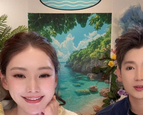 筱梅回京就工作,透露妈妈已经跟她来到北京!直播间人气不如前!