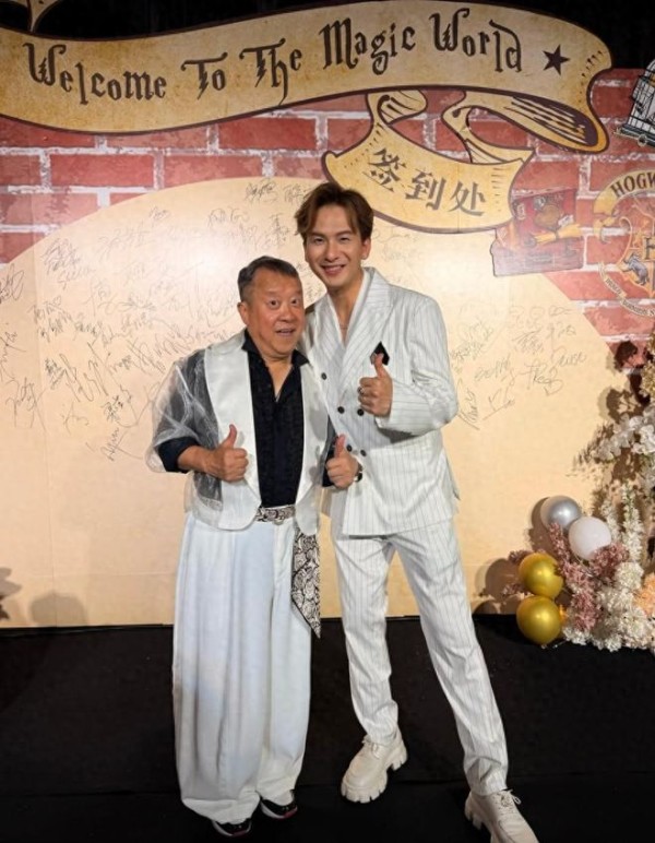 曾志伟深圳办73岁生日派对，逾百艺人到场，与谭咏麟合唱当场泪崩