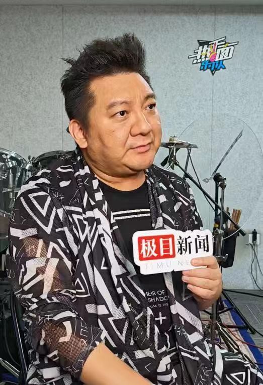 一首歌吃一辈子?杨臣刚揭秘《老鼠爱大米》22年持续吸金内幕