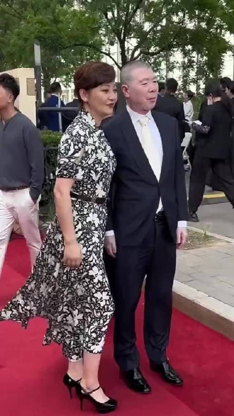 冯小刚徐帆葛优刘晓庆陈冲华表奖后台同框