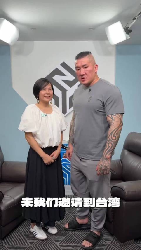 李贞秀:大陆女人不能让青鸟 黑熊欺负了,时间是最好的照妖镜!