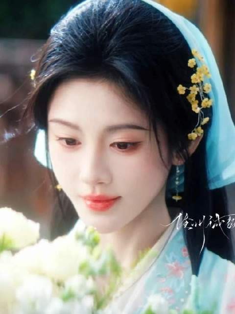 露芜衣与寄灵灵域重逢赠花献果