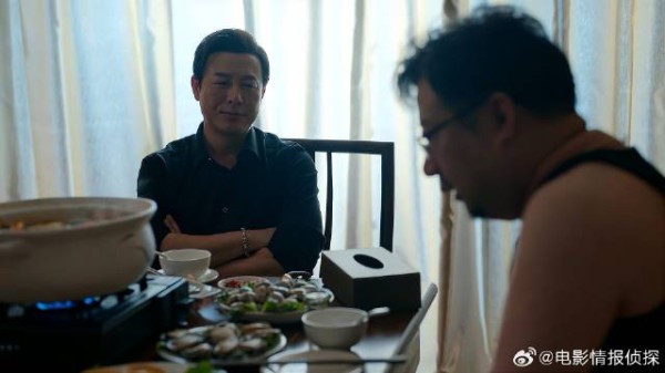 强哥拉拢集团骨干 一听他手握把柄，全都妥协了