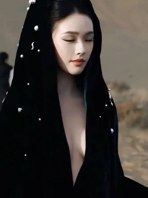 林允说实话，这个眼神非常有妈味