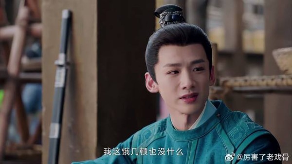 穷人吵架，九思只懂拿钱解决，衙役总管一番话太绝