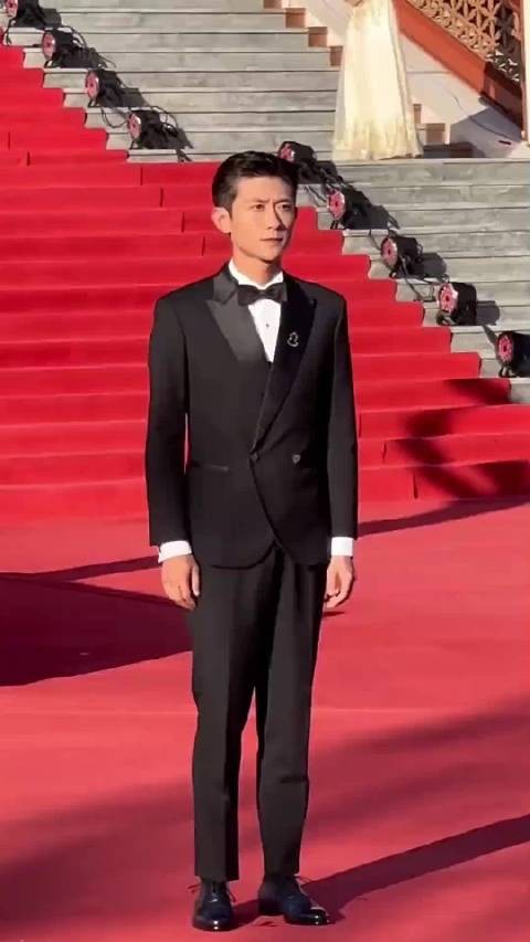 关晓彤张一山举行婚礼终成眷属